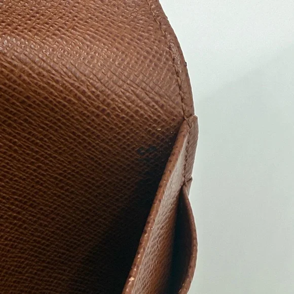 Louis Vuitton Wallet - Picture 6 of 15